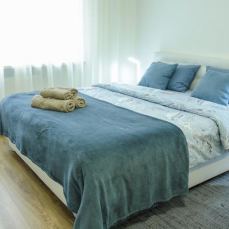 Appartamento Apartament Delux Light Kiev Esterno foto